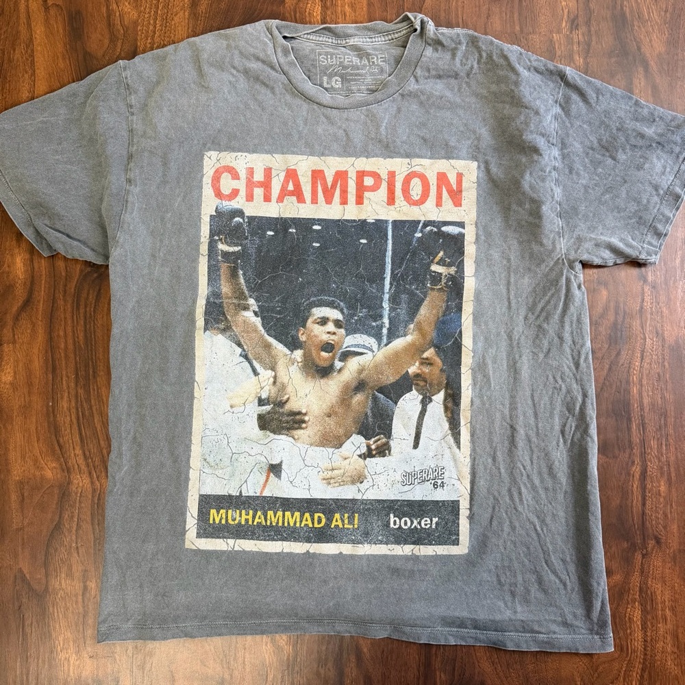 Superare X Ali "Champ '64" Gray Graphic T-shirt